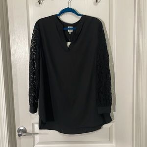 Beautiful Black Top NEW